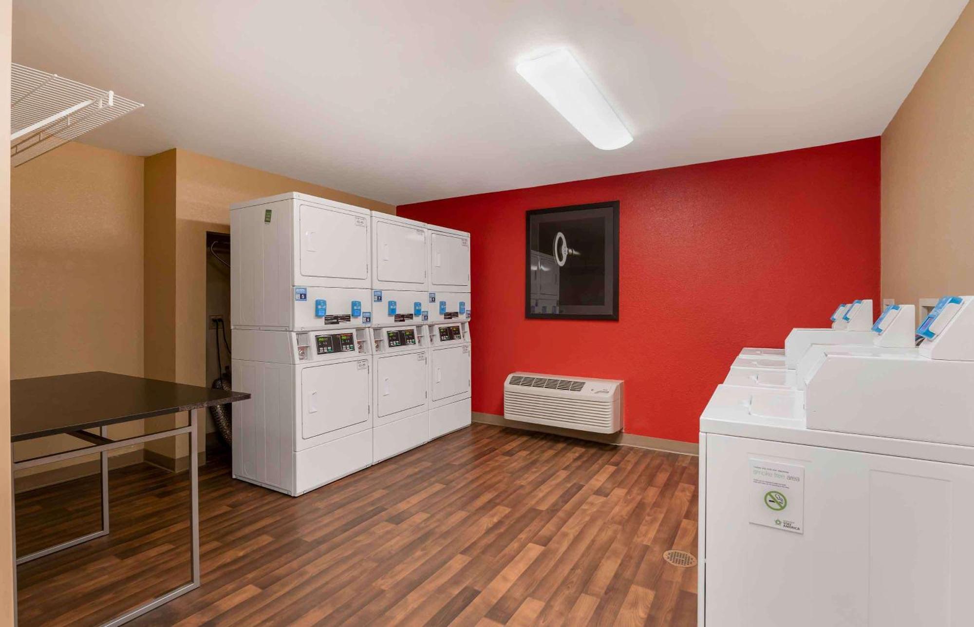 Extended Stay America Select Suites - Columbus - Вортінгтон Екстер'єр фото
